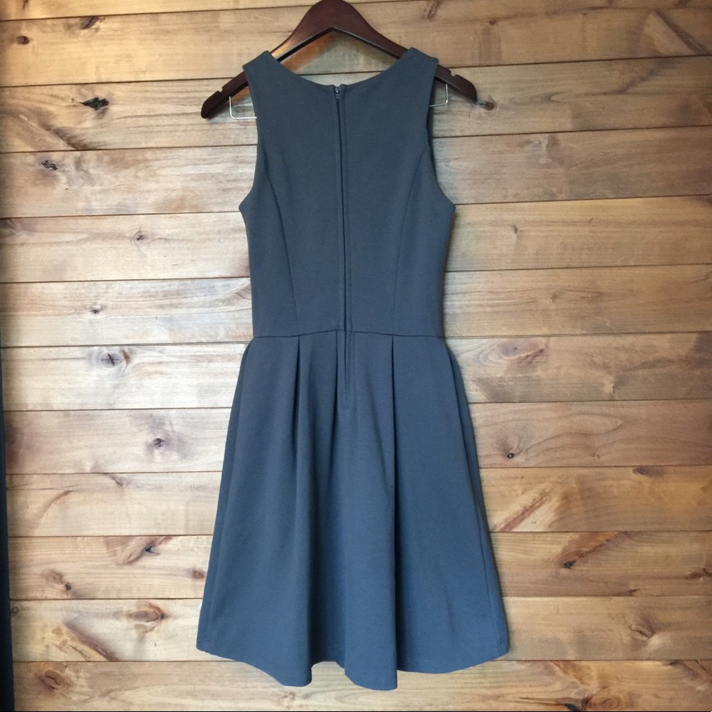 Anthropologie Bordeaux Minerve Swing Dress-Size Small-Thick Material - Picture 4 of 7